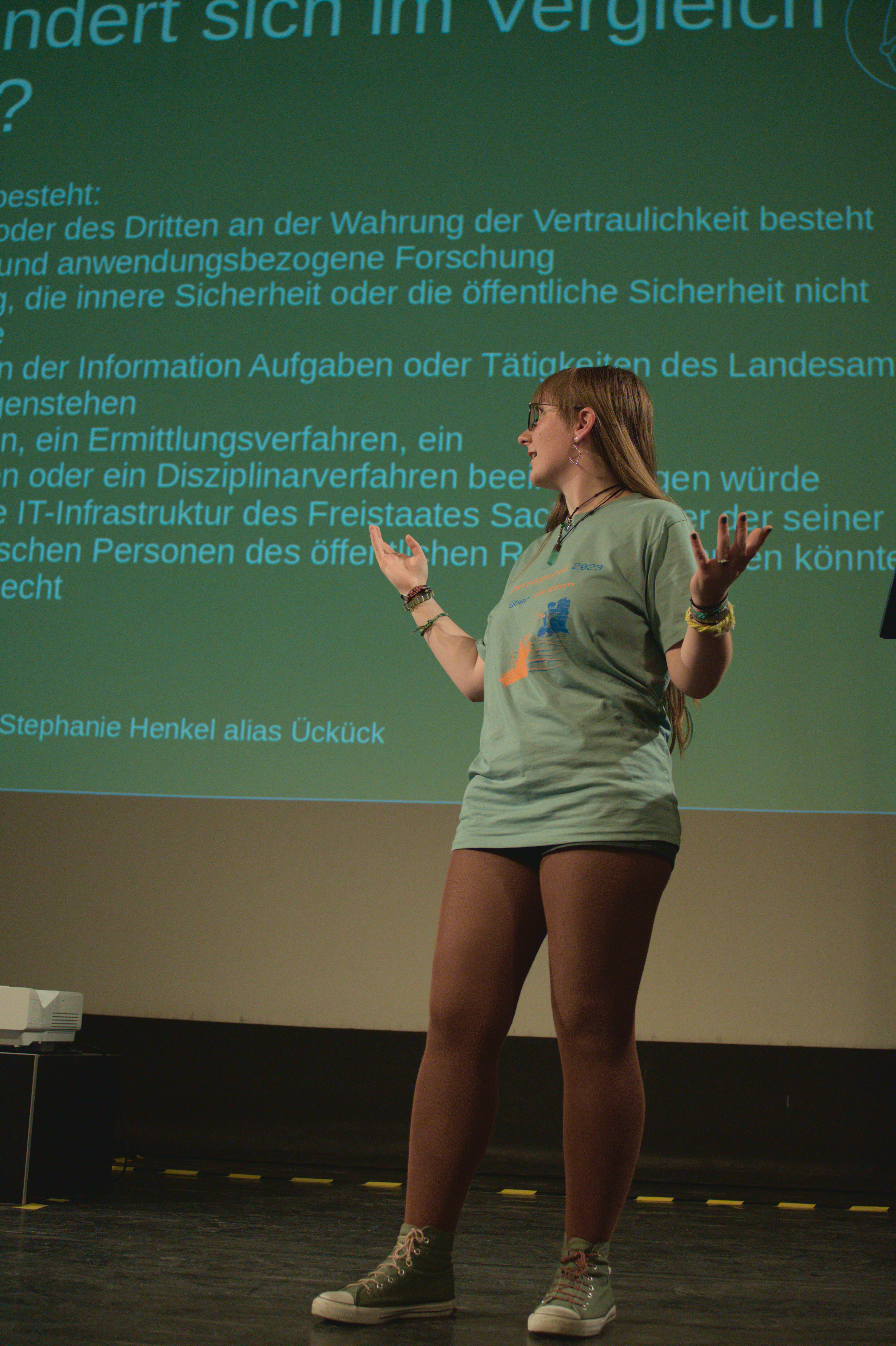 Stephanie%20Henkel%20B%C3%BChne%20%C3%9Cck%C3%BCck